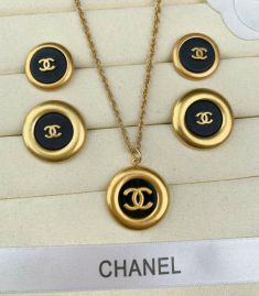 Picture of Chanel Sets _SKUChanelsuits0922546237